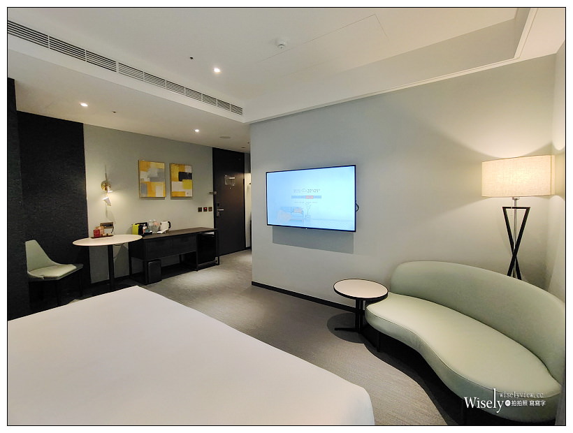 高雄新興。JOHO HOTEL︱相鄰車站捷運的精品酒店，半自助早餐午茶誠意十足，設施齊全高檔服務佳，頂樓夜景也很棒~高雄車站住宿推薦