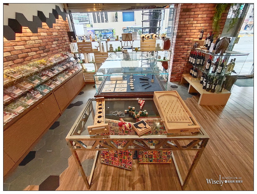台北中正。花園 thai thai︱台北花園大酒店-泰式餐酒館，泰味精選四人合菜＆南方叢林豬咖哩棺材板