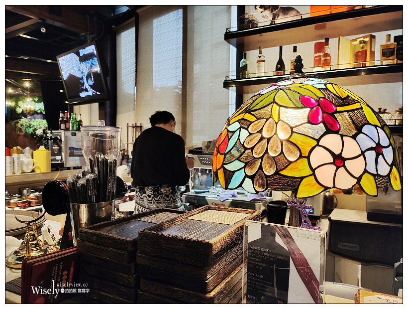 台北中正。花園 thai thai︱台北花園大酒店-泰式餐酒館，泰味精選四人合菜＆南方叢林豬咖哩棺材板