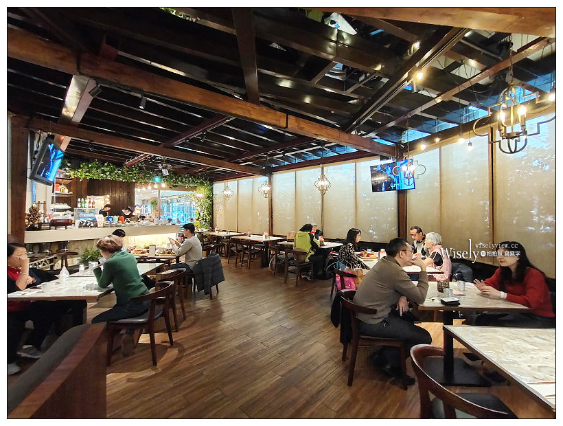 台北中正。花園 thai thai︱台北花園大酒店-泰式餐酒館，泰味精選四人合菜＆南方叢林豬咖哩棺材板