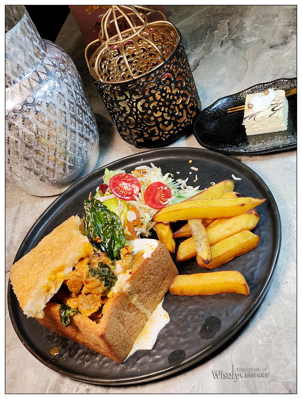 台北中正。花園 thai thai︱台北花園大酒店-泰式餐酒館，泰味精選四人合菜＆南方叢林豬咖哩棺材板