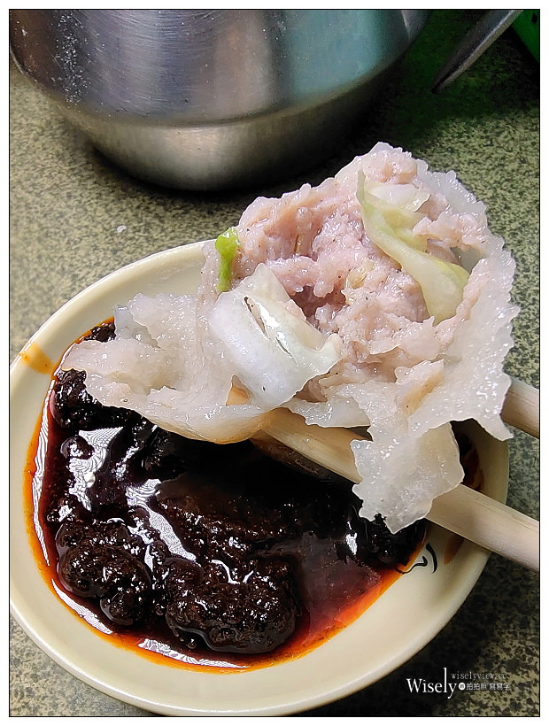 高雄三民。許記蒸餃︱現點現做飽滿內饀老麵口感,麵糰排骨也很厲害~高雄火車站美食 x 三民區美食 高雄三民。許記蒸餃︱現點現做飽滿內饀老麵口感,麵糰排骨也很厲害~高雄火車站美食 x 三民區美食