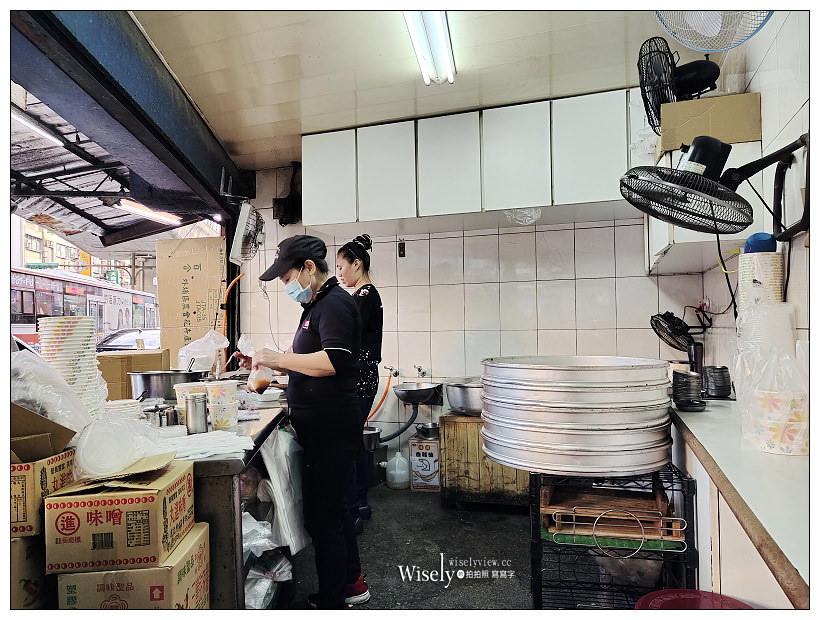 台北內湖。湖光市場成功肉圓︱捷運內湖站人氣排隊老店～捷運內湖站美食 x 湖光市場美食 x 內湖美食