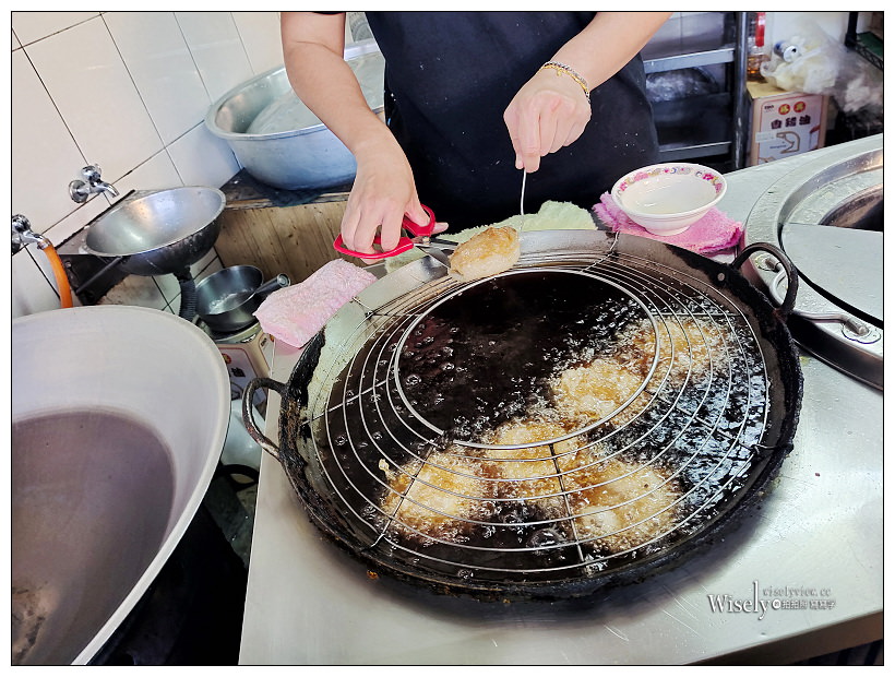 台北內湖。湖光市場成功肉圓︱捷運內湖站人氣排隊老店～捷運內湖站美食 x 湖光市場美食 x 內湖美食