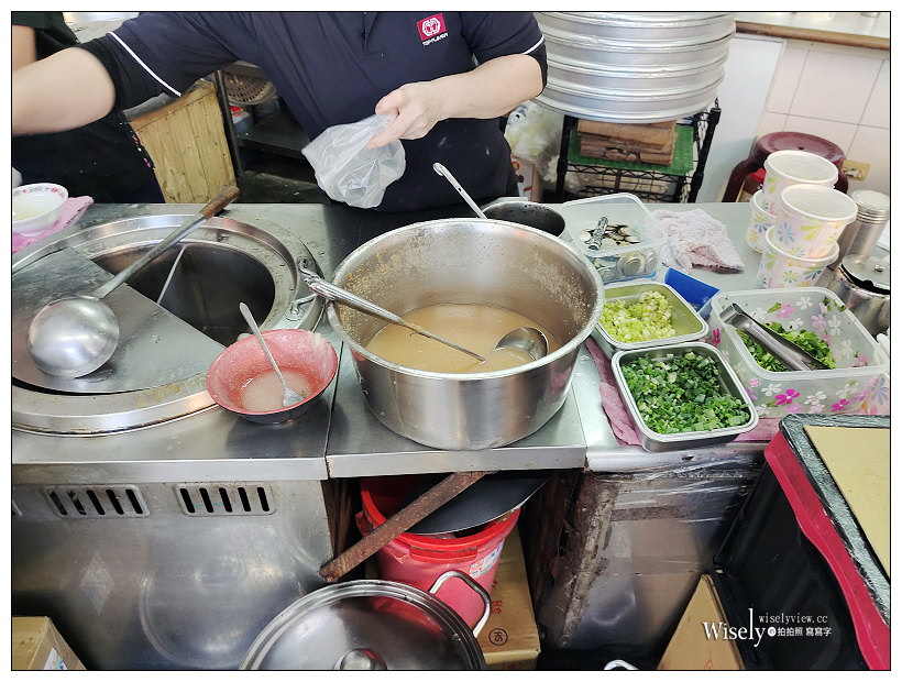 台北內湖。湖光市場成功肉圓︱捷運內湖站人氣排隊老店～捷運內湖站美食 x 湖光市場美食 x 內湖美食