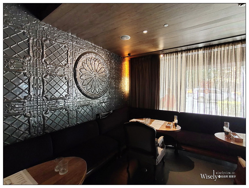 台北松山。333 Restaurant & Bar ︱九點開始暢飲紅白啤酒早午餐，還有松露薯條與單點調酒可享用～捷運南京復興站美食 x 台北小巨蛋美食 x 台北早午餐