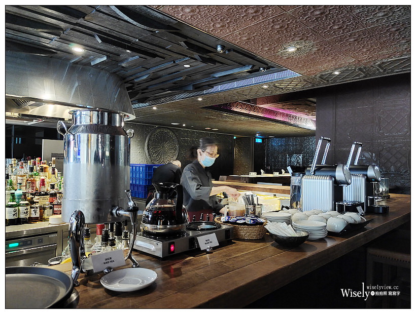 台北松山。333 Restaurant & Bar ︱九點開始暢飲紅白啤酒早午餐，還有松露薯條與單點調酒可享用～捷運南京復興站美食 x 台北小巨蛋美食 x 台北早午餐