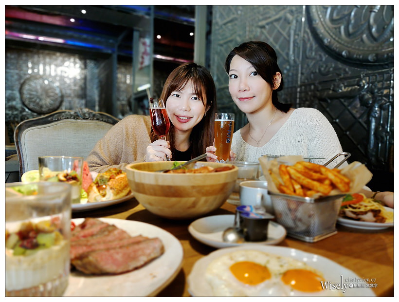 台北松山。333 Restaurant & Bar ︱九點開始暢飲紅白啤酒早午餐，還有松露薯條與單點調酒可享用～捷運南京復興站美食 x 台北小巨蛋美食 x 台北早午餐