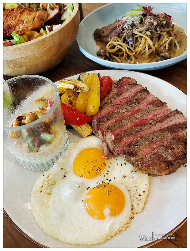 台北松山。333 Restaurant & Bar ︱九點開始暢飲紅白啤酒早午餐，還有松露薯條與單點調酒可享用～捷運南京復興站美食 x 台北小巨蛋美食 x 台北早午餐
