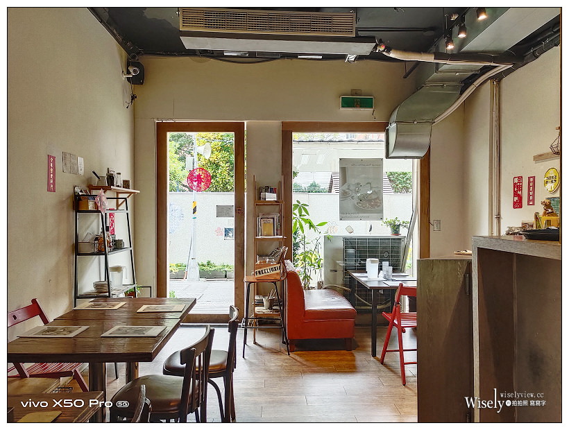 台北大同。Poffertjes Café 荷蘭小鬆餅南西中山店︱可愛店貓早午餐店～捷運中山站美食 x 台北貓咖啡