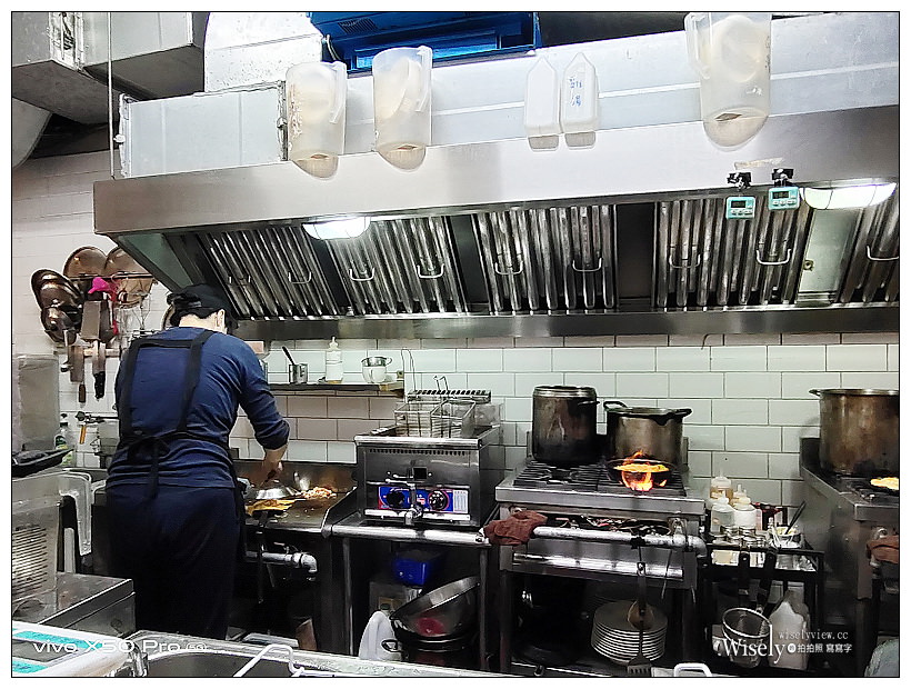 台北大同。Poffertjes Café 荷蘭小鬆餅南西中山店︱可愛店貓早午餐店～捷運中山站美食 x 台北貓咖啡