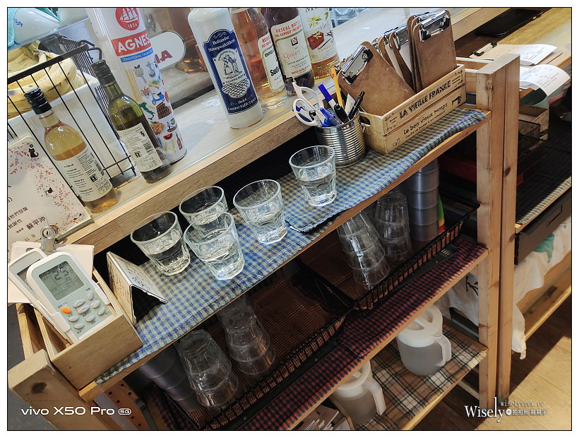 台北大同。Poffertjes Café 荷蘭小鬆餅南西中山店︱可愛店貓早午餐店～捷運中山站美食 x 台北貓咖啡