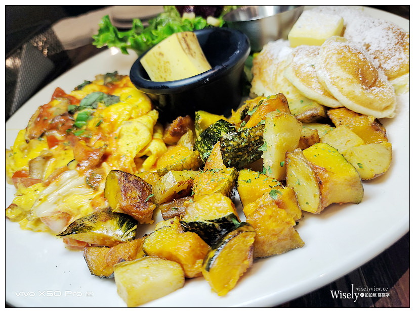 台北大同。Poffertjes Café 荷蘭小鬆餅南西中山店︱可愛店貓早午餐店～捷運中山站美食 x 台北貓咖啡