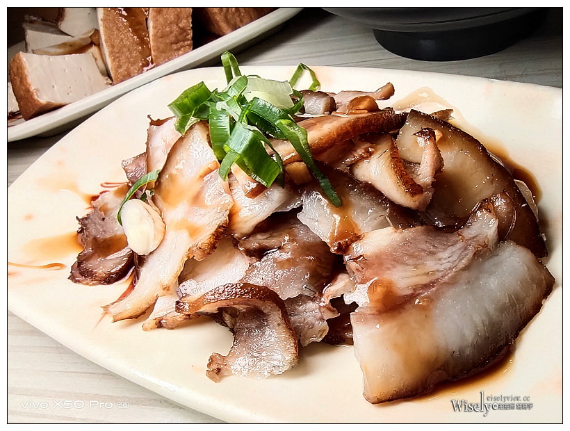 台北內湖。松哥擔仔麵︱招牌古早味肉燥，40多年的老味道～湖光市場美食 x 捷運內湖站美食