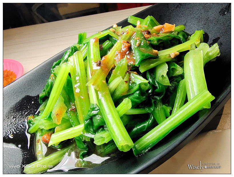 台北內湖。松哥擔仔麵︱招牌古早味肉燥，40多年的老味道～湖光市場美食 x 捷運內湖站美食