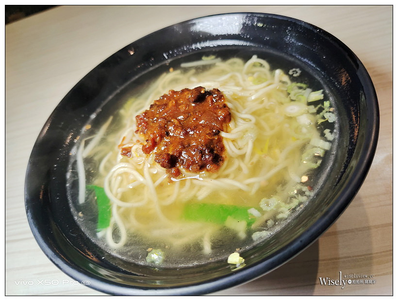 台北內湖。松哥擔仔麵︱招牌古早味肉燥，40多年的老味道～湖光市場美食 x 捷運內湖站美食