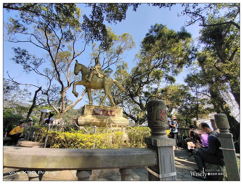 台北賞櫻景點。內湖碧山巖櫻花隧道、開漳聖王廟︱圓覺寺粉白色椿寒櫻~內湖櫻花 x 台北櫻花 x 內湖景點