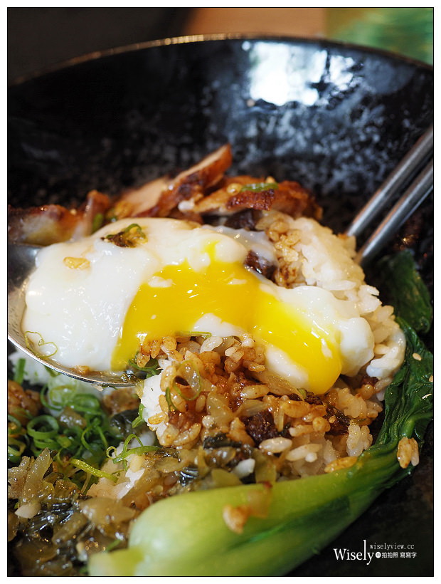 已歇業。隱世新樂園︱限量澳洲和牛製作的三寶牛肉麵，以及溫體豬五花與松阪肉的炸燒肉飯，超值商業午餐與松菸美食～捷運市政府站美食 x 松菸牛肉麵