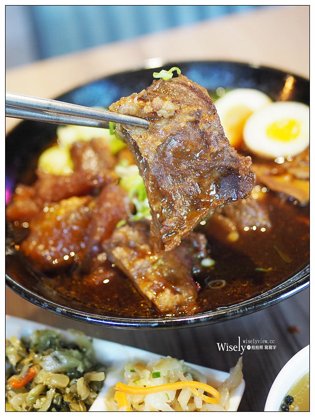 已歇業。隱世新樂園︱限量澳洲和牛製作的三寶牛肉麵，以及溫體豬五花與松阪肉的炸燒肉飯，超值商業午餐與松菸美食～捷運市政府站美食 x 松菸牛肉麵