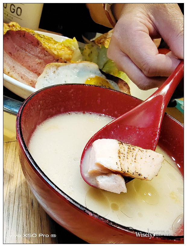 歇業 Ivorish 法式吐司。台北新光三越A11慢閃店︱日本福岡人氣名店，內用餐點皆附七三苶堂研磨茶飲；半生熟烏龍珍珠奶茶 & 奶油菠菜燻鮭魚