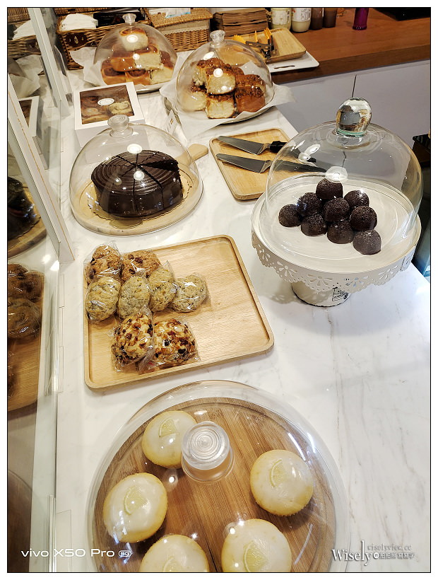 台北大同。Miss V Bakery Cafe 赤峰店 (附新菜單)︱限量炸雞組合吮指回味爽脆多汁～捷運中山站美食