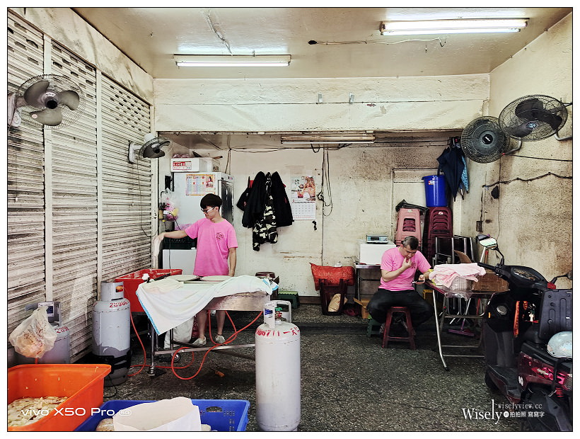 北投阿泓潤餅︱北投市場在地近20年，人氣全麥餅皮內饀多︱捷運北投站