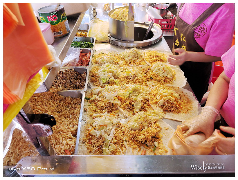 北投阿泓潤餅︱北投市場在地近20年，人氣全麥餅皮內饀多︱捷運北投站