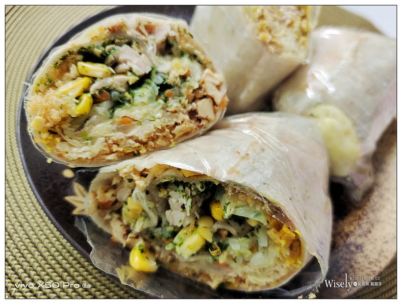 北投阿泓潤餅︱北投市場在地近20年，人氣全麥餅皮內饀多︱捷運北投站