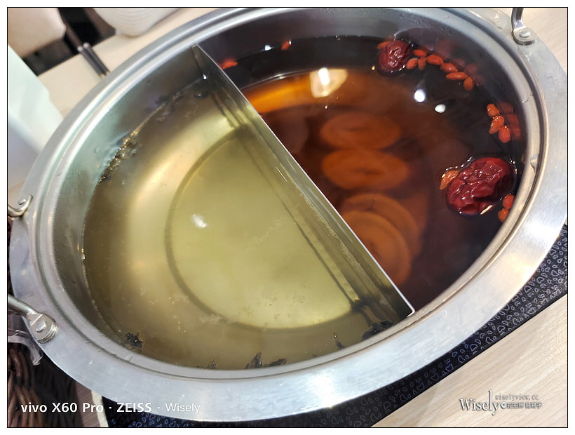 歇業。 饗鮮海陸涮涮鍋。2021菜單︱極上海陸套餐+貝里斯龍蝦海陸套餐～永和火鍋 x 捷運永安市場站美食