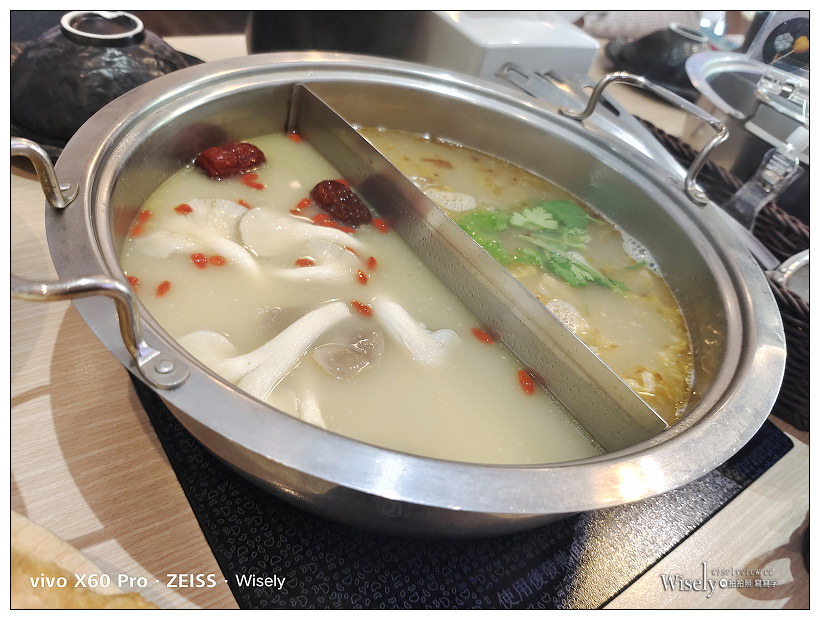 歇業。 饗鮮海陸涮涮鍋。2021菜單︱極上海陸套餐+貝里斯龍蝦海陸套餐～永和火鍋 x 捷運永安市場站美食