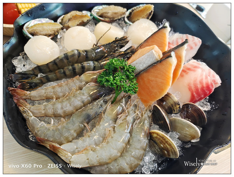 歇業。 饗鮮海陸涮涮鍋。2021菜單︱極上海陸套餐+貝里斯龍蝦海陸套餐～永和火鍋 x 捷運永安市場站美食