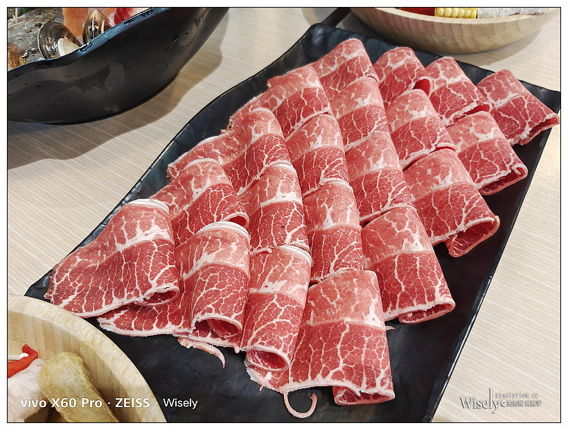 歇業。 饗鮮海陸涮涮鍋。2021菜單︱極上海陸套餐+貝里斯龍蝦海陸套餐～永和火鍋 x 捷運永安市場站美食