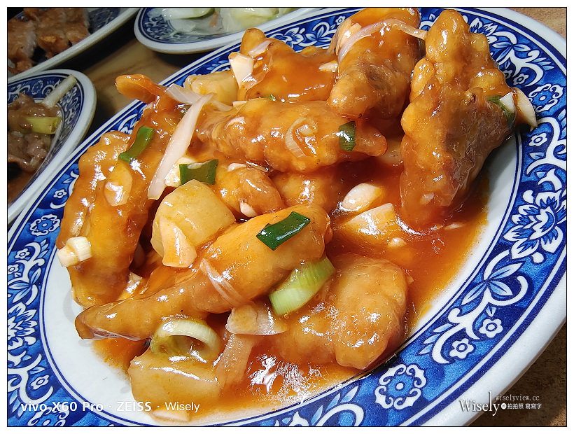 新北新店。旺達熱炒︱排骨飯、牛肉炒飯&炒碼麵，百元平價熱炒～捷運七張站美食 x 新店百元熱炒