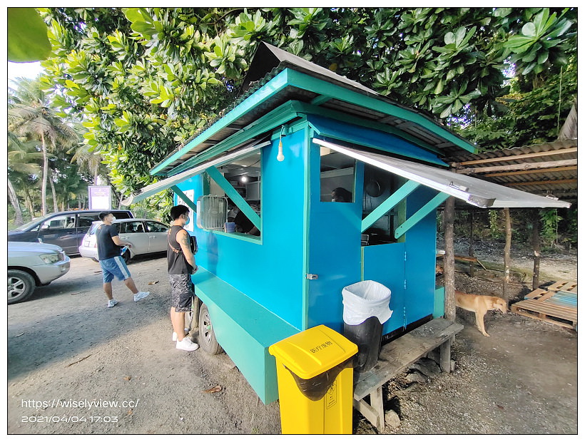 帛琉美食。Bem Ermii Burgers & Fries (Airai, Palau)︱現做餐車炭烤牛肉漢堡，在地導遊激推人氣小吃