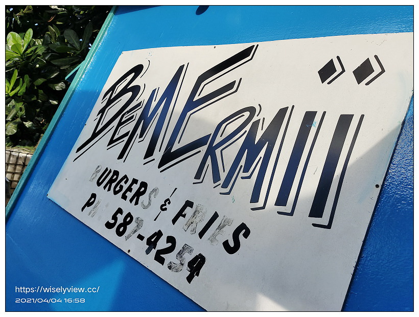 帛琉美食。Bem Ermii Burgers & Fries (Airai, Palau)︱現做餐車炭烤牛肉漢堡，在地導遊激推人氣小吃