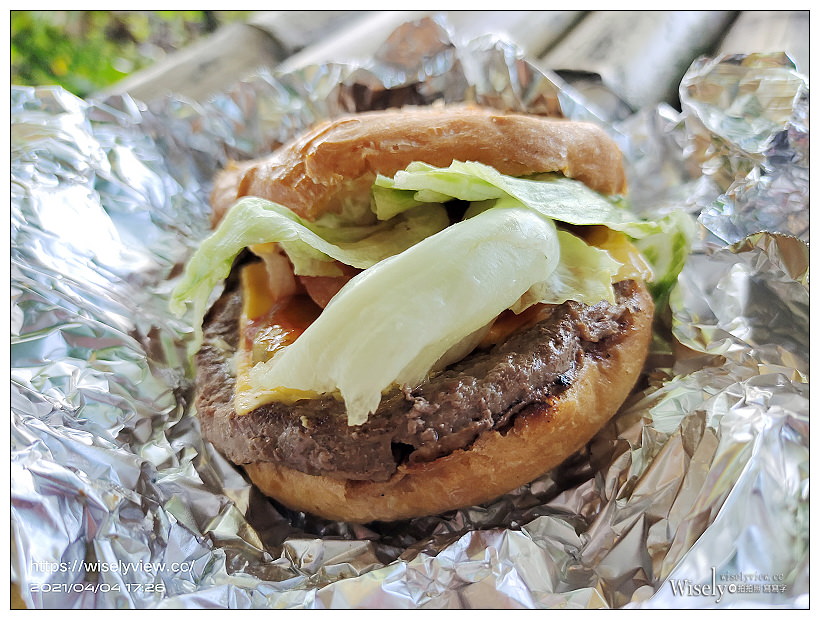 帛琉美食。Bem Ermii Burgers & Fries (Airai, Palau)︱現做餐車炭烤牛肉漢堡，在地導遊激推人氣小吃