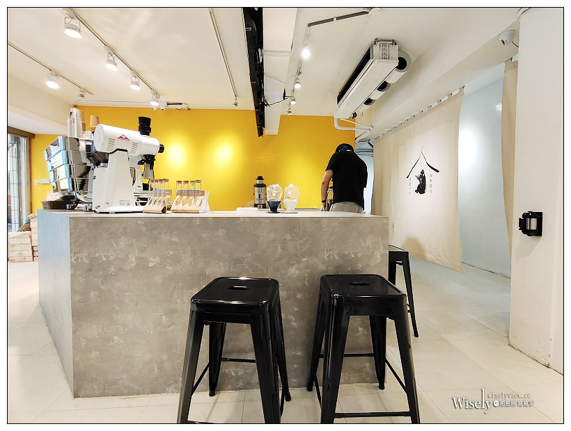 新北中和。果園先生 屏南商行︱百分百不加糖與水的原味果汁、自家烘焙手沖咖啡、限量甜點輕食～捷運景安站美食 x 中和咖啡店 x 中和現打果汁 x 烘爐地轉運站美食