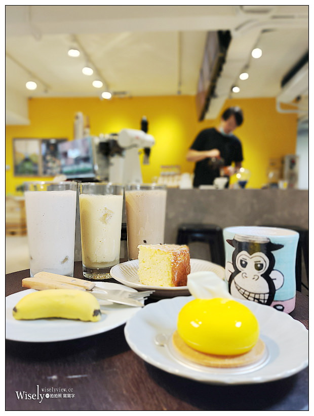 新北中和。果園先生 屏南商行︱百分百不加糖與水的原味果汁、自家烘焙手沖咖啡、限量甜點輕食～捷運景安站美食 x 中和咖啡店 x 中和現打果汁 x 烘爐地轉運站美食