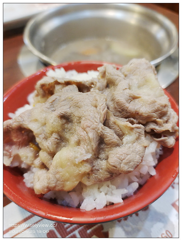 新北新店。福鼎涮涮鍋︱開鍋送肉平價日式火鍋，冰品冷飲甜點吃到飽，相鄰建國市場與耕莘醫院～捷運七張站美食 x 新店建國路美食 x 新店火鍋