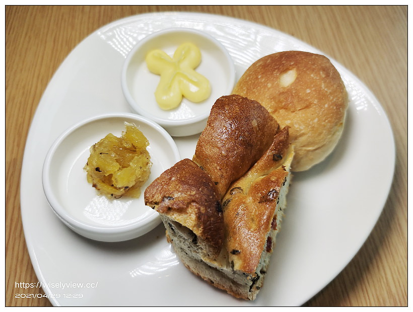 南港老爺行旅。Soft Ktichen︱2021春季全新套餐料理：十六味低溫鴨胸搭青醬薏仁燉飯、羅西尼牛排襯白蘭地櫻桃醬汁～捷運南港軟體園區站美食