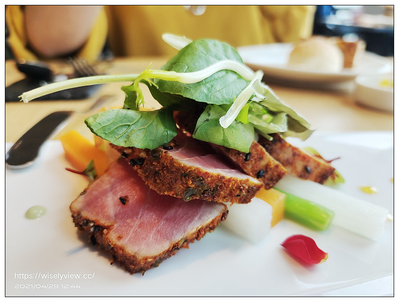 南港老爺行旅。Soft Ktichen︱2021春季全新套餐料理：十六味低溫鴨胸搭青醬薏仁燉飯、羅西尼牛排襯白蘭地櫻桃醬汁～捷運南港軟體園區站美食