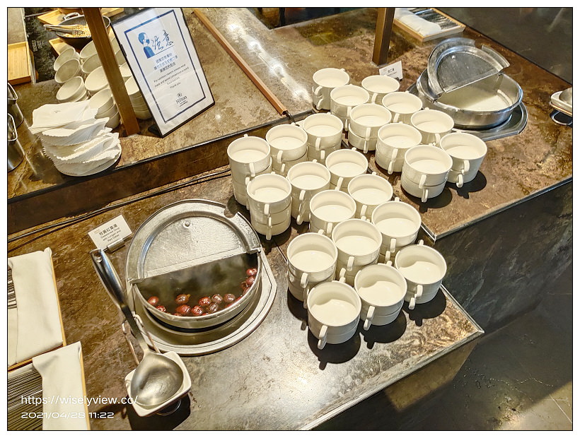 台北新板希爾頓飯店 悅市集。Semi Buffet 2021︱360元主餐加送吃到飽甜點沙拉吧～捷運板橋站美食