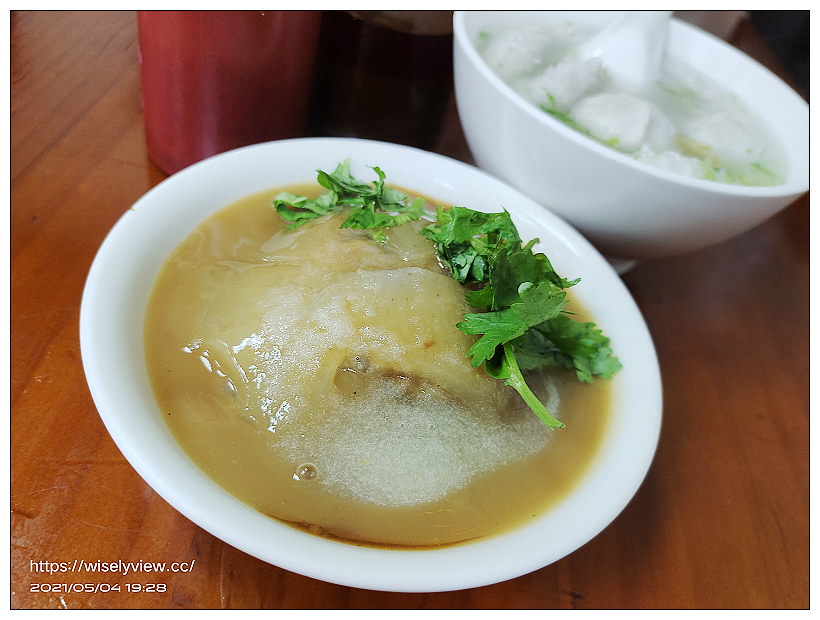 新北板橋。林員大粒肉圓 府中總店︱在地三十多年老字號，內饀多樣醬料夠味～捷運府中站美食 x 板橋慈惠宮美食 x 板橋美食 x 黃石市場美食