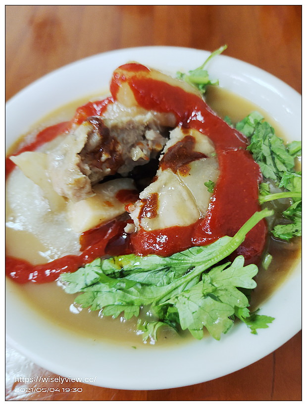 新北板橋。林員大粒肉圓 府中總店︱在地三十多年老字號，內饀多樣醬料夠味～捷運府中站美食 x 板橋慈惠宮美食 x 板橋美食 x 黃石市場美食