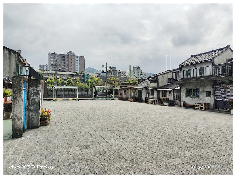 台北景點。四四南村-環境交通︱相鄰台北101約會散步好去處，信義公民會館暨眷村文化公園