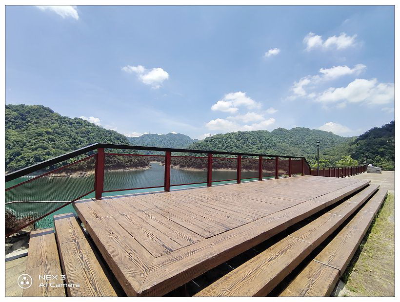 桃園景點。石門水庫|嵩台壩頂拍照打卡景點,登高望遠絕佳景色~台灣好行景點 x 桃園自由行 桃園景點。石門水庫|嵩台壩頂拍照打卡景點,登高望遠絕佳景色~台灣好行景點 x 桃園自由行