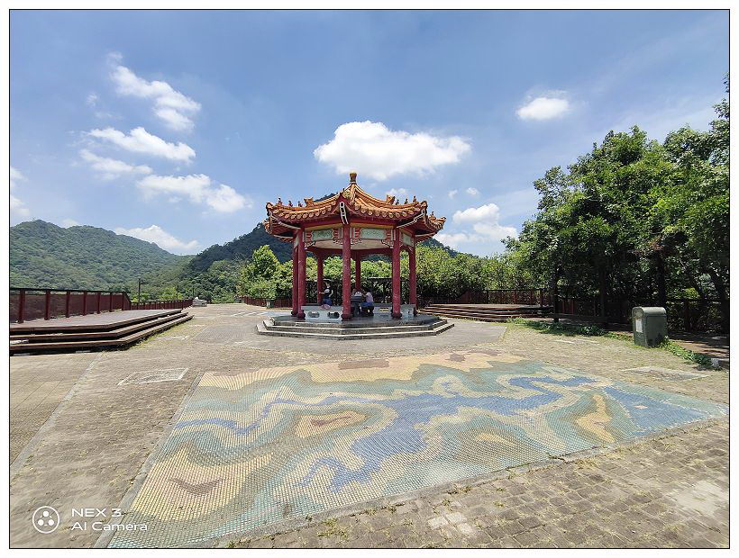 桃園景點。石門水庫|嵩台壩頂拍照打卡景點,登高望遠絕佳景色~台灣好行景點 x 桃園自由行 桃園景點。石門水庫|嵩台壩頂拍照打卡景點,登高望遠絕佳景色~台灣好行景點 x 桃園自由行