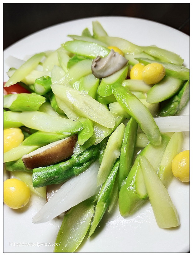 台北大安。點水樓SOGO復興店｜2021米其林必比登再加持，必嚐七彩冠軍小籠包，還有私房推薦江浙料理 x 內用外帶安心防疫好菜～捷運忠孝復興站美食