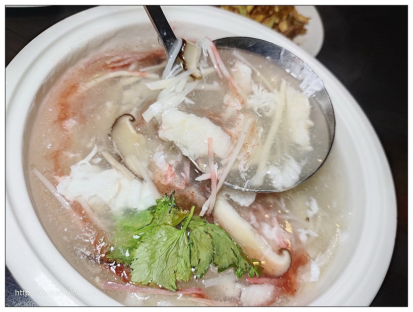 台北大安。點水樓SOGO復興店｜2021米其林必比登再加持，必嚐七彩冠軍小籠包，還有私房推薦江浙料理 x 內用外帶安心防疫好菜～捷運忠孝復興站美食