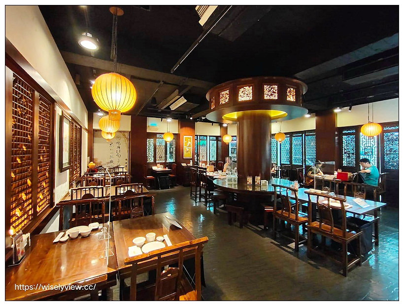 台北中正。點水樓懷寧店-2021秋蟹美饌｜花雕蒸膏蟹四人合餐、芝麻蟹肉酪梨捲、酥炸鮮蚵雨來菇～捷運台大醫院站美食 x 228公園美食 x 米其林推薦美食